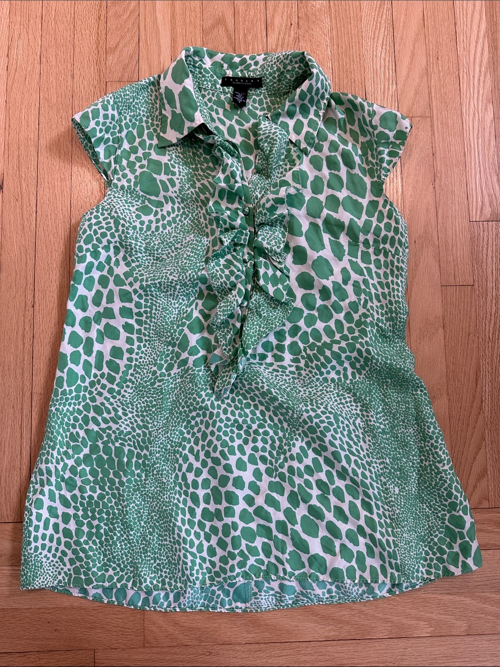 5 for $25 // Laundry by Shelli Segal 100% silk blouse size 4